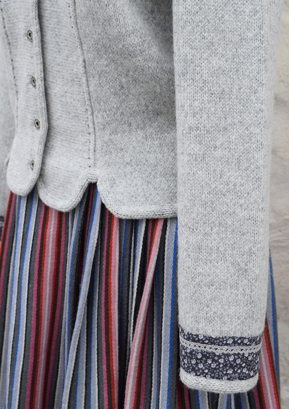 Kaunistustega hall kampsun - Image 2