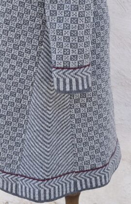 Hall Kadrina mantel 1 – koopia