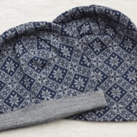 Müts tumesinine-hall